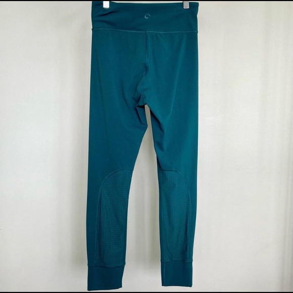 Aritzia The Constant Abrera leggings. 💚 - Picture 3 of 5